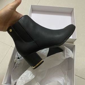 Brand new Calvin Klein ankle length boots size :EU-35